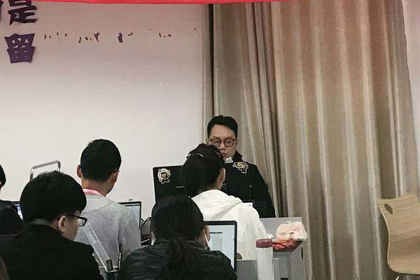 UI設計培訓機構(gòu)的學生是怎樣學習的